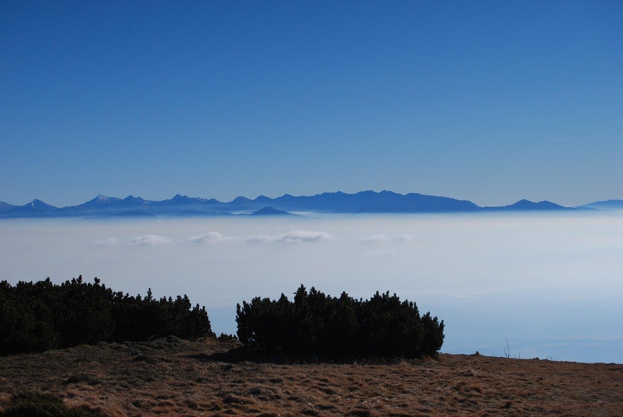 mountains 646711 1280 1.jpg